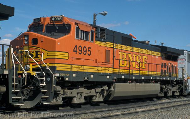 BNSF 4995 C44-9W.jpg